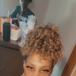 Meet your Posher, Latonya